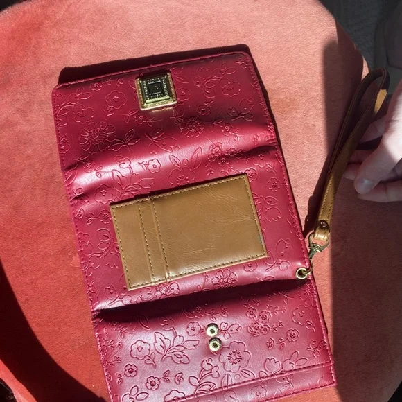 Stone Mountain Elegant Floral Embossed Red Wallet Wristlet - Picture 6 of 7